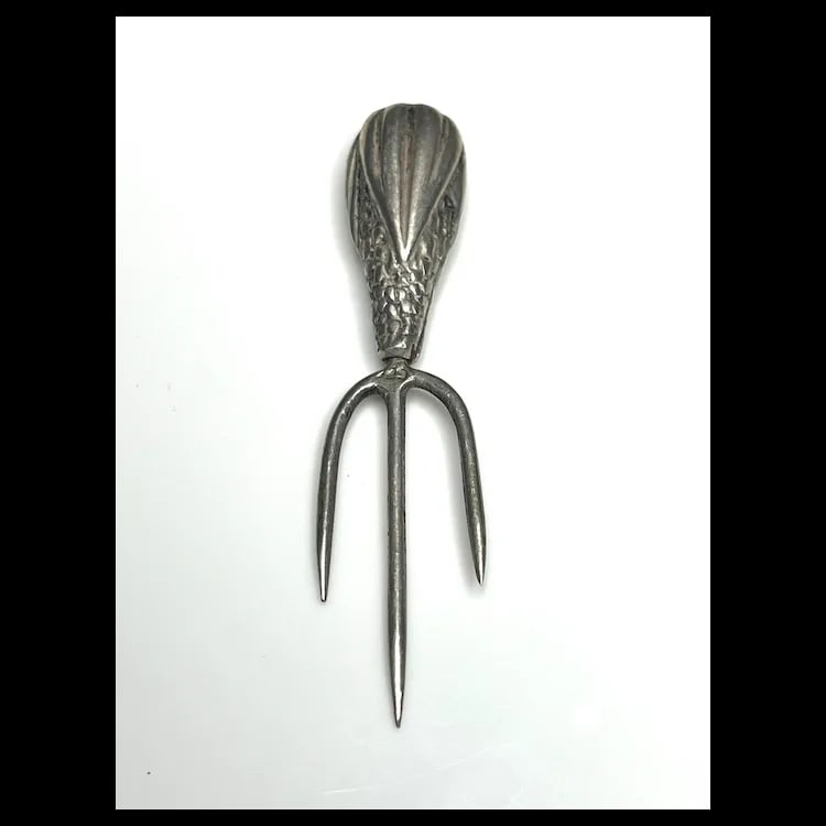 Vintage Sterling Silver Corn and the Cobb Fork - 3