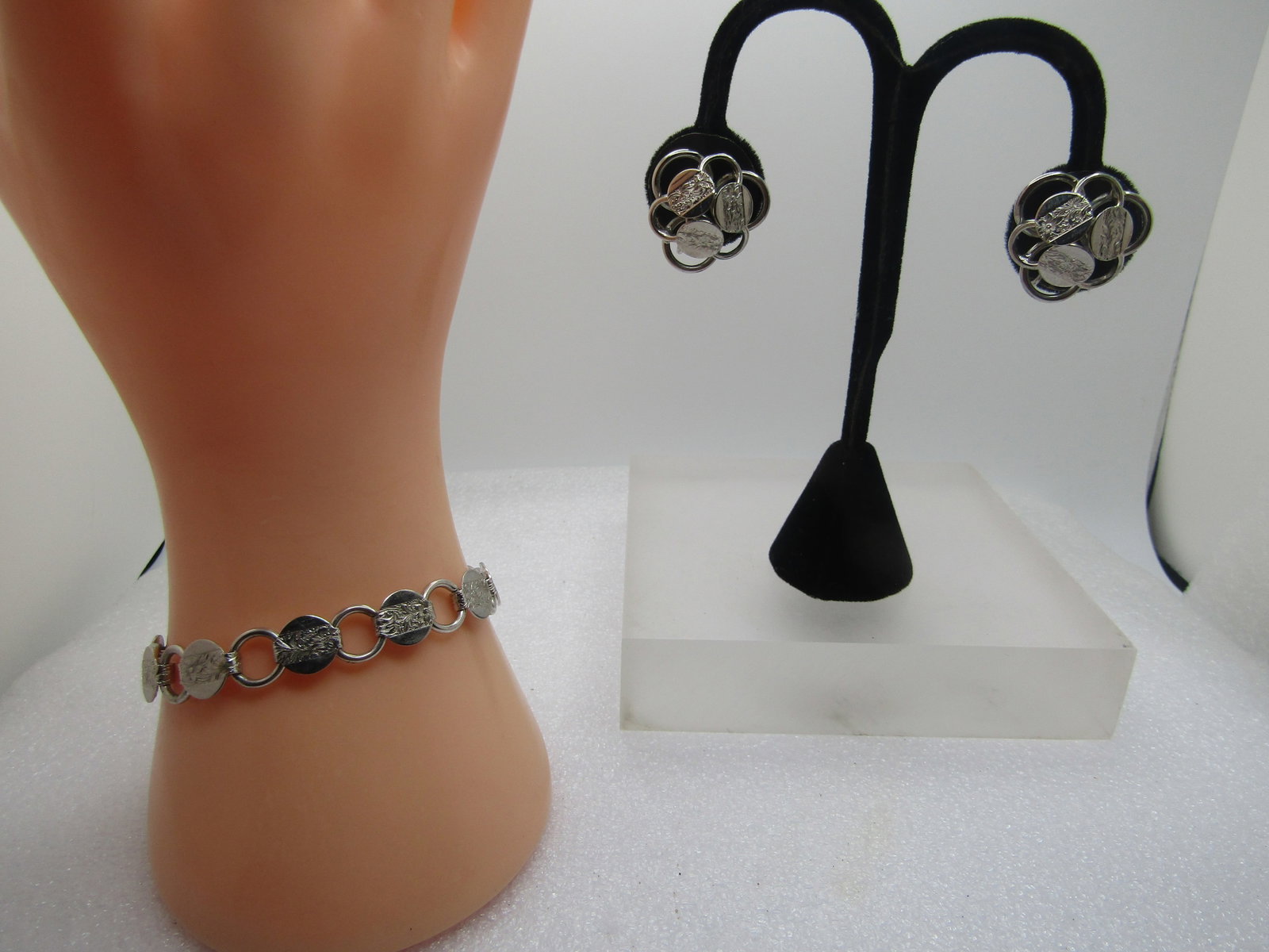Vintage Round Decorative Link Bracelet & Earings Set, Clip, Sarah Coventry, 1970's (1 of 9)