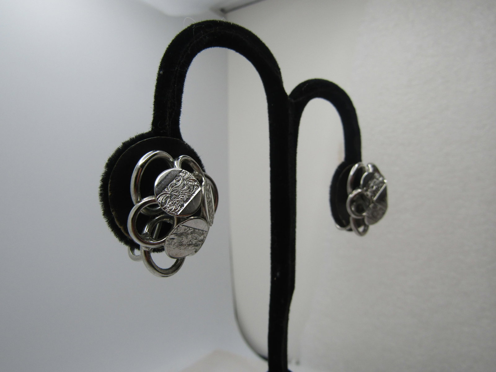 Vintage Round Decorative Link Bracelet & Earings Set, Clip, Sarah Coventry, 1970's - 4