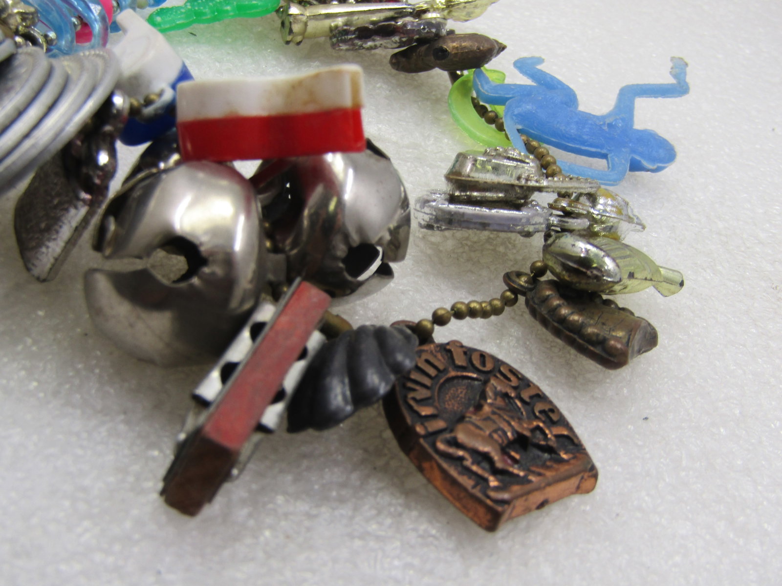Vintage Chain of Vending Machine Charms , Souveniers, & More, 1940's-1960's - 5