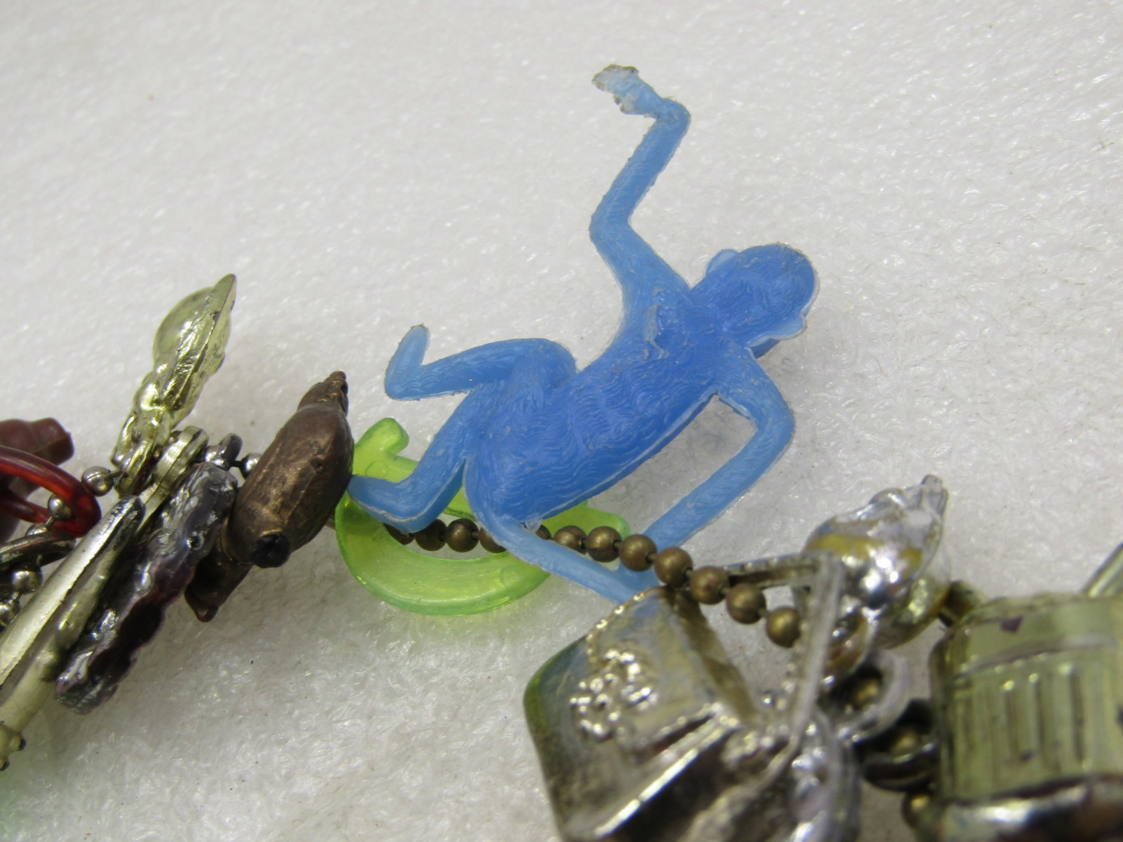 Vintage Chain of Vending Machine Charms , Souveniers, & More, 1940's-1960's - 6