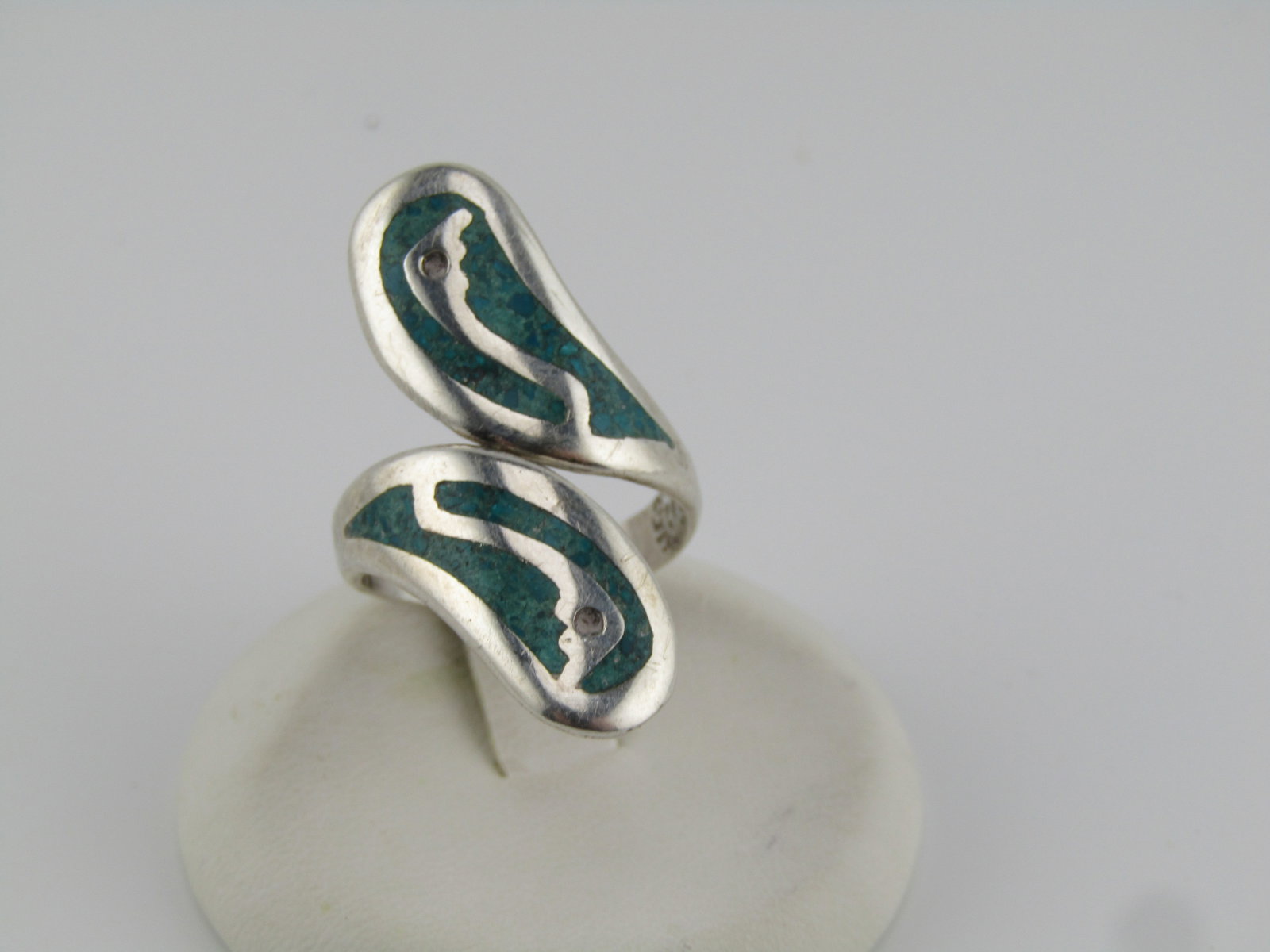 Vintage Sterling Southwestern Inlaid Turquoise Chip Ring, Bypass Adustable, 1970's-1980's. Signed: Title: Vintage Sterling Southwestern Inlaid Turquoise Chip Ring, Bypass Adustable, 1970's-1980's. Signed Description: Vintage Sterling Southwestern Inlaid Turquoise Chip Ring, Bypass Adustable,