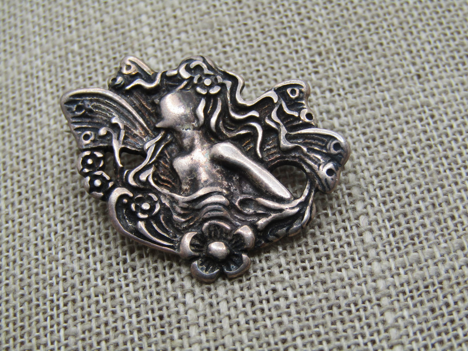 Vintage Sterling Woman & Flowers Brooch, Art Nouveau Themed, Mid-Century - 2