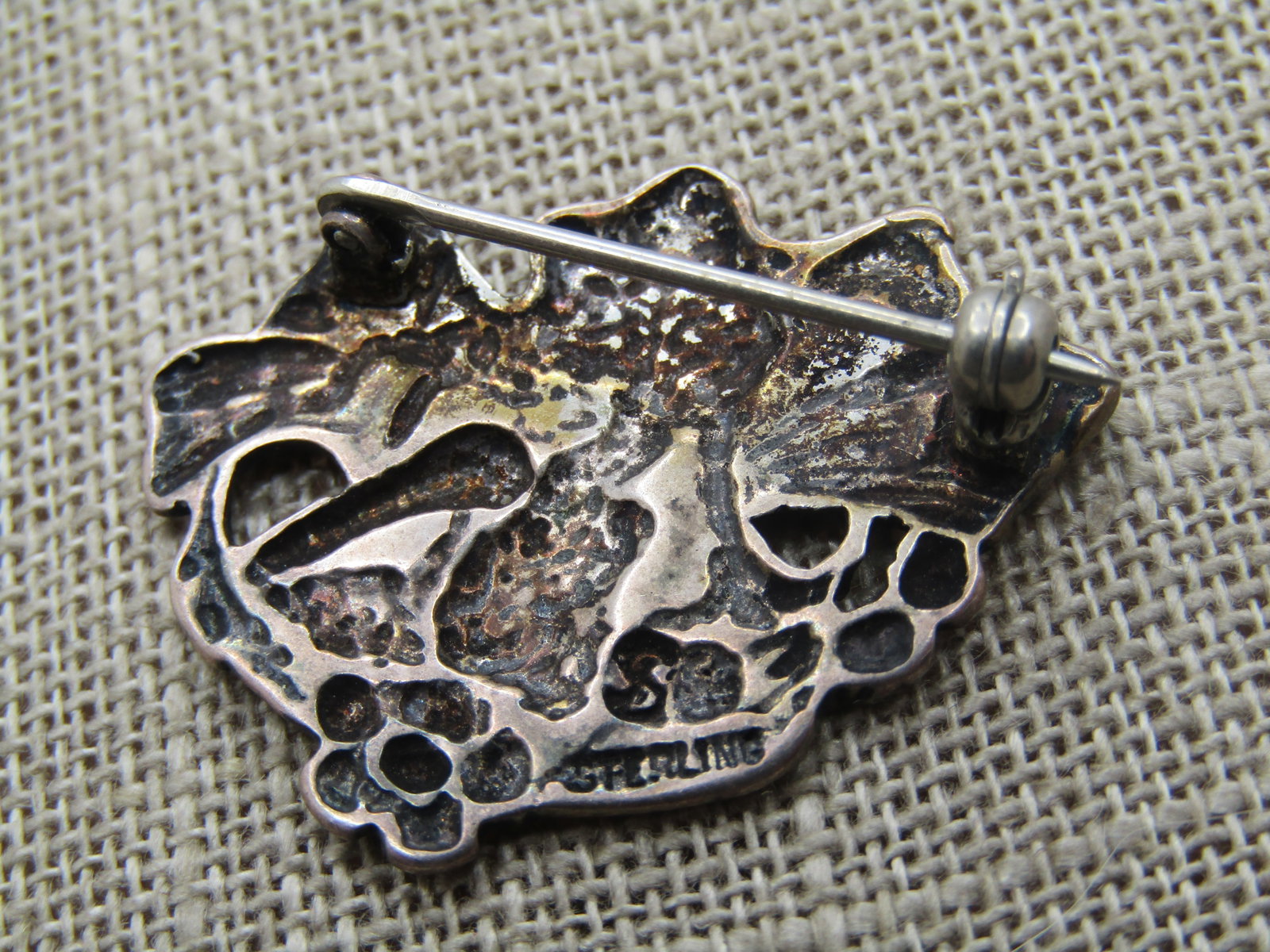 Vintage Sterling Woman & Flowers Brooch, Art Nouveau Themed, Mid-Century - 4
