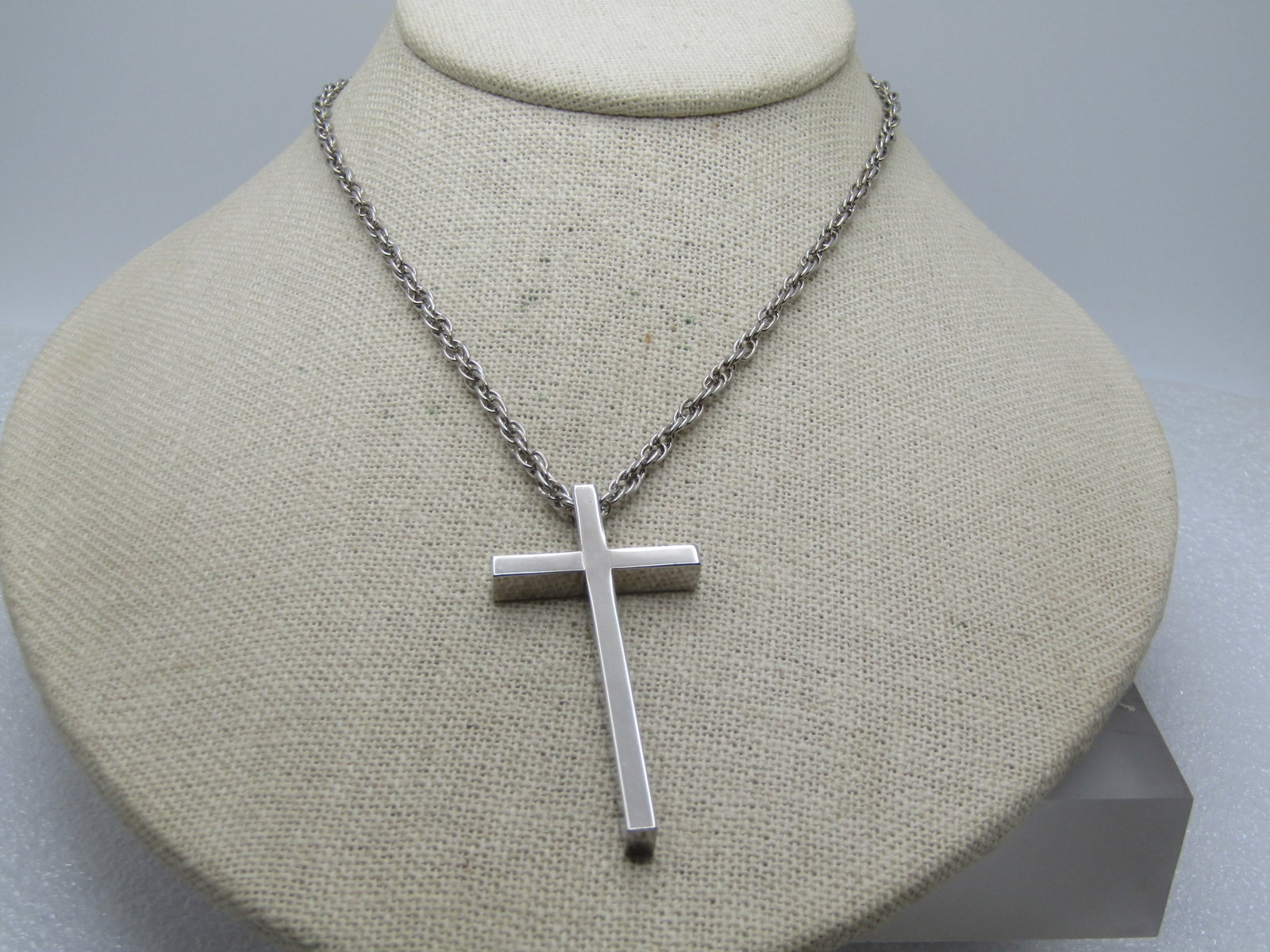 Vintage Silver Tone Cross Necklace, 18", Unisex, 2", 1980's-1990's - 2