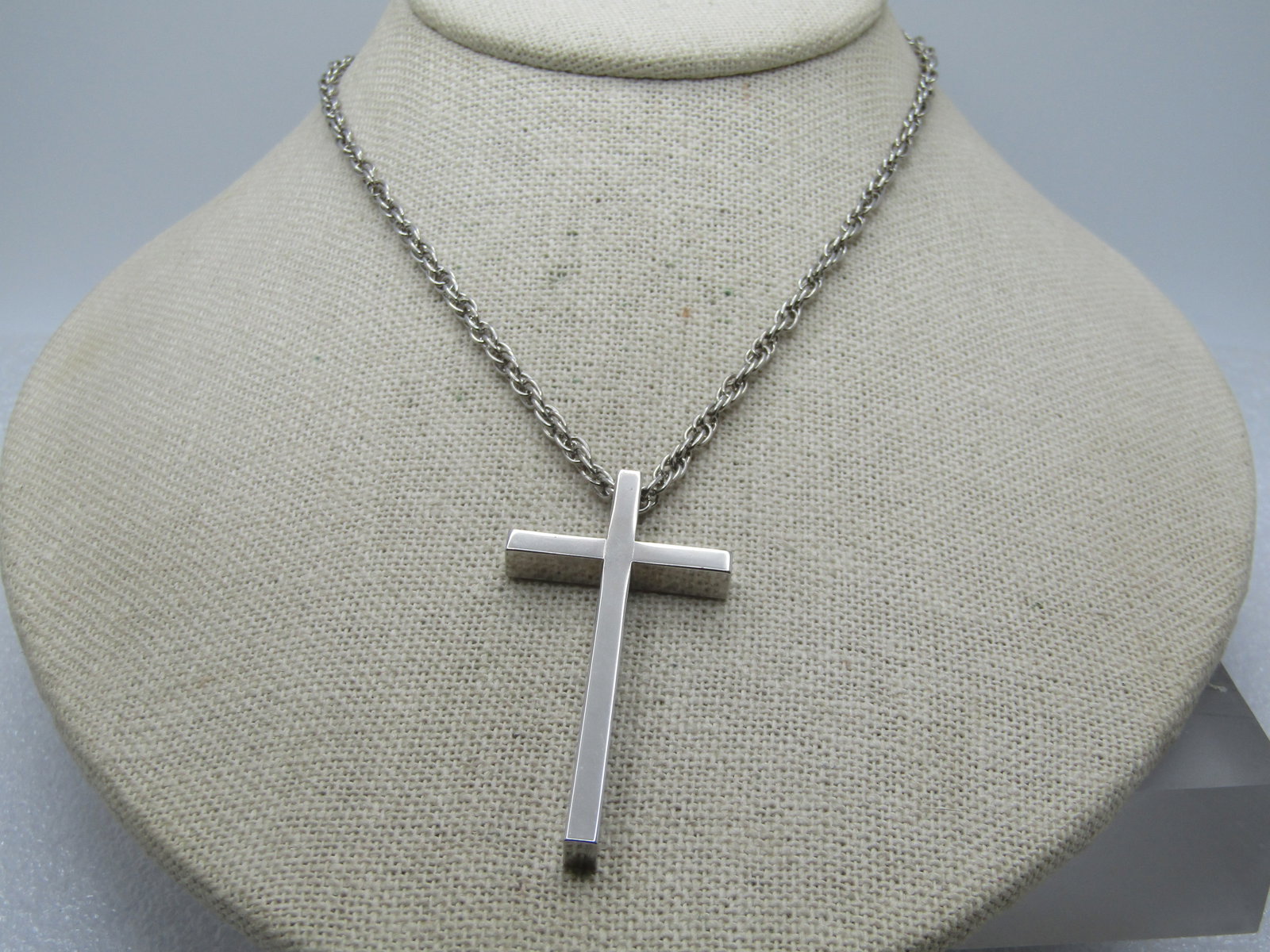 Vintage Silver Tone Cross Necklace, 18", Unisex, 2", 1980's-1990's - 3