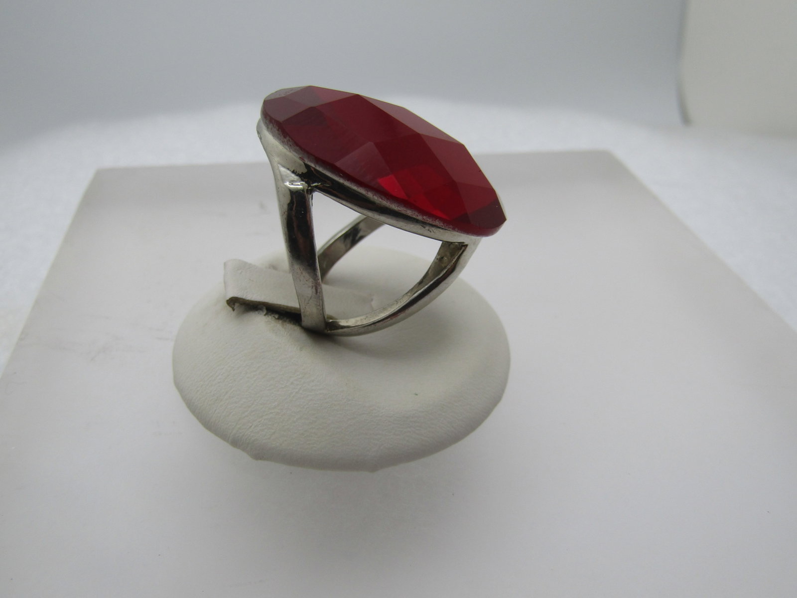 Vintage Red Stone Wide Ring, Sz. 7, Double Band. 1990's - 3