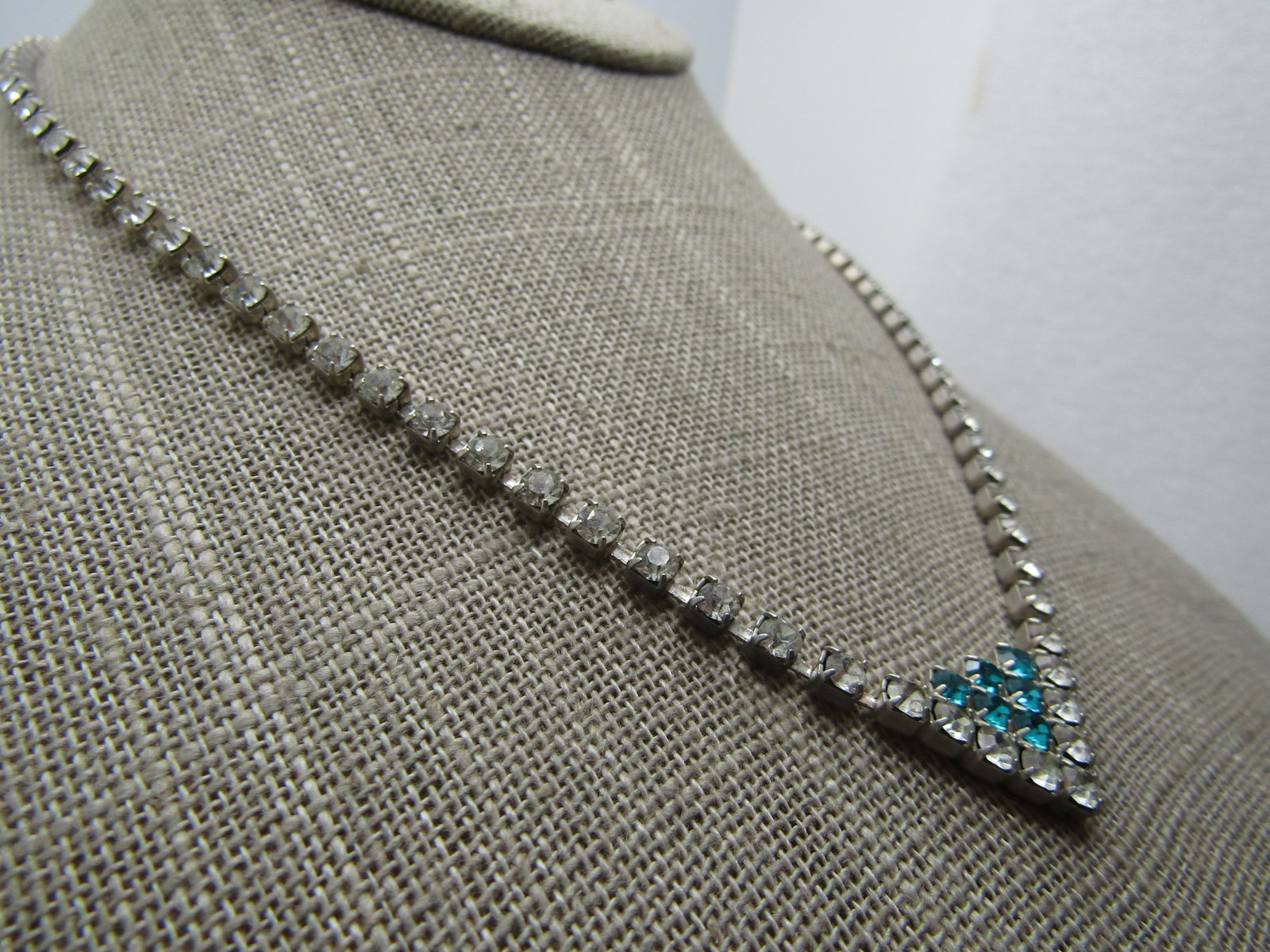 Vintage Green & Clear Rhinestone Necklace, 16", V-Drop, Flip-Clasp, 1960's - 3