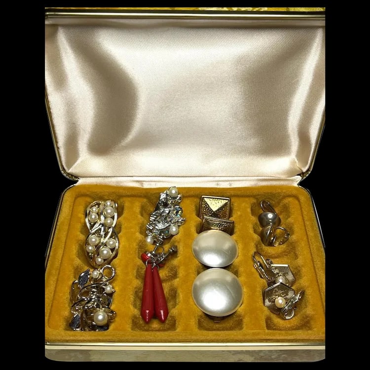 Collection of Vintage Earrings (1 of 14)