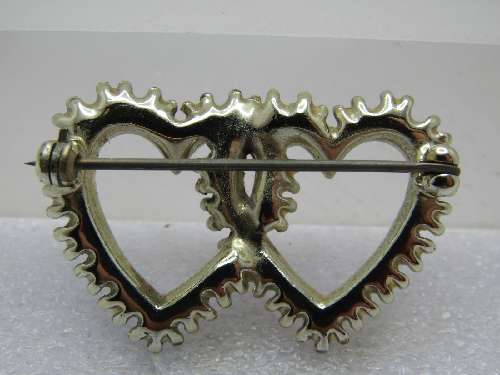 Vintage Red & Blue Heart Brooch, Intertwined, 1960's - 4