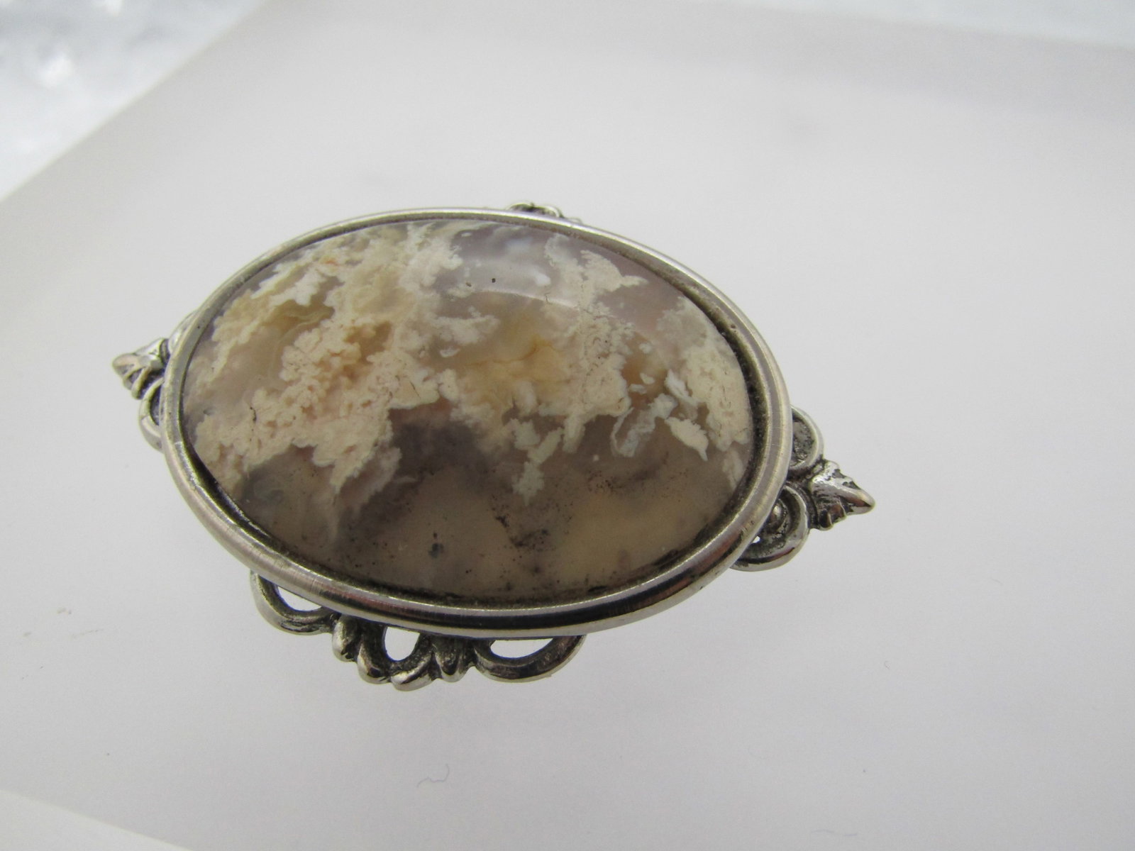 Vintage Agate Like Cameo Style Brooch, 1970's-1980's - 4