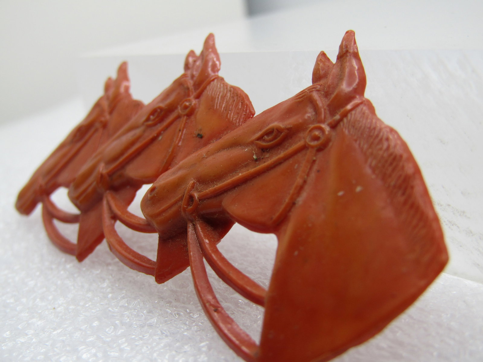 Vintage Triple Horsehead Molded Brooch, Mid-Centurym C-clasp - 3