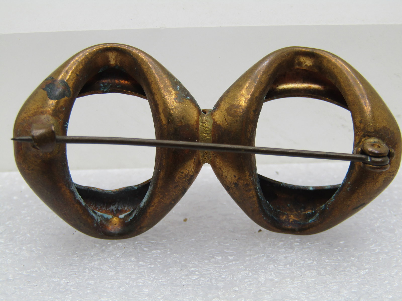 Victorian Figure Eight Bow Brooch, Brass, 1800's, C-Clasp - 4