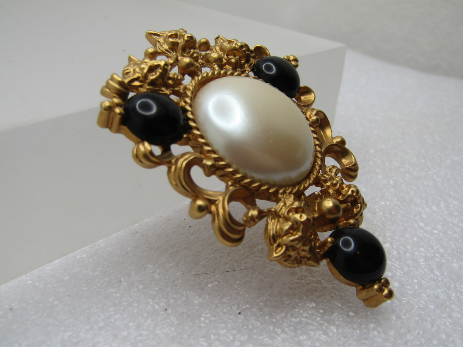 Vintage Faux Pearl Lion Heads Brooch, Signed Avon, 1980's - 2