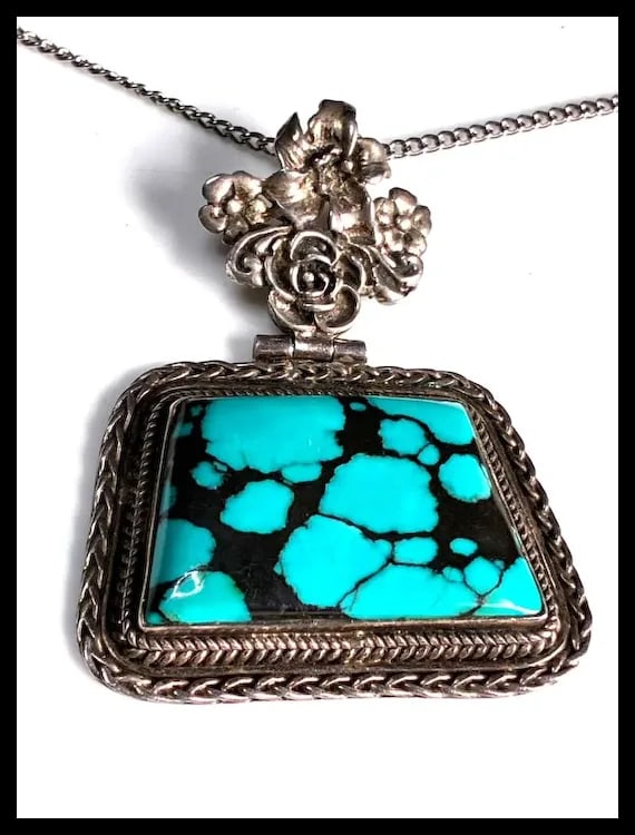 Vintage Handmade Artisan Sterling Silver and Turquoise Pendant - 3