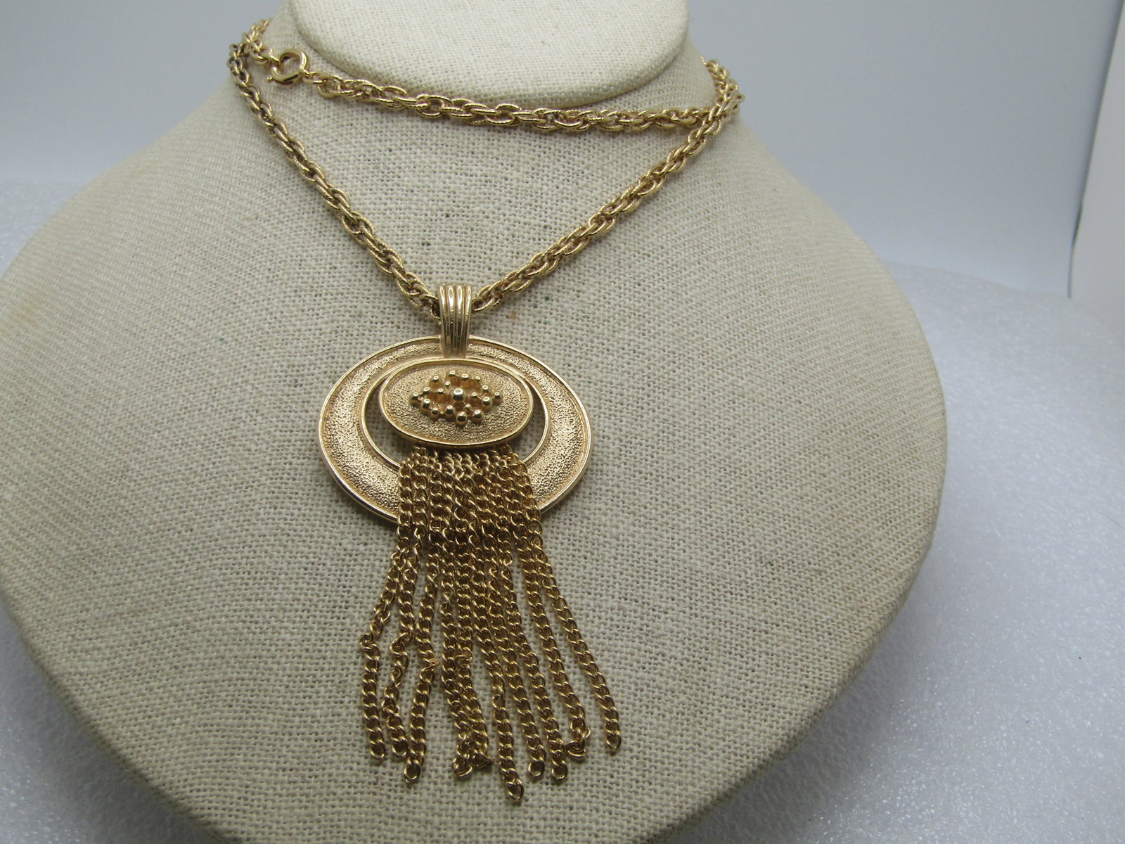 Vintage Avon Tassel Framed Necklace, 24", 1970's. (1 of 7)