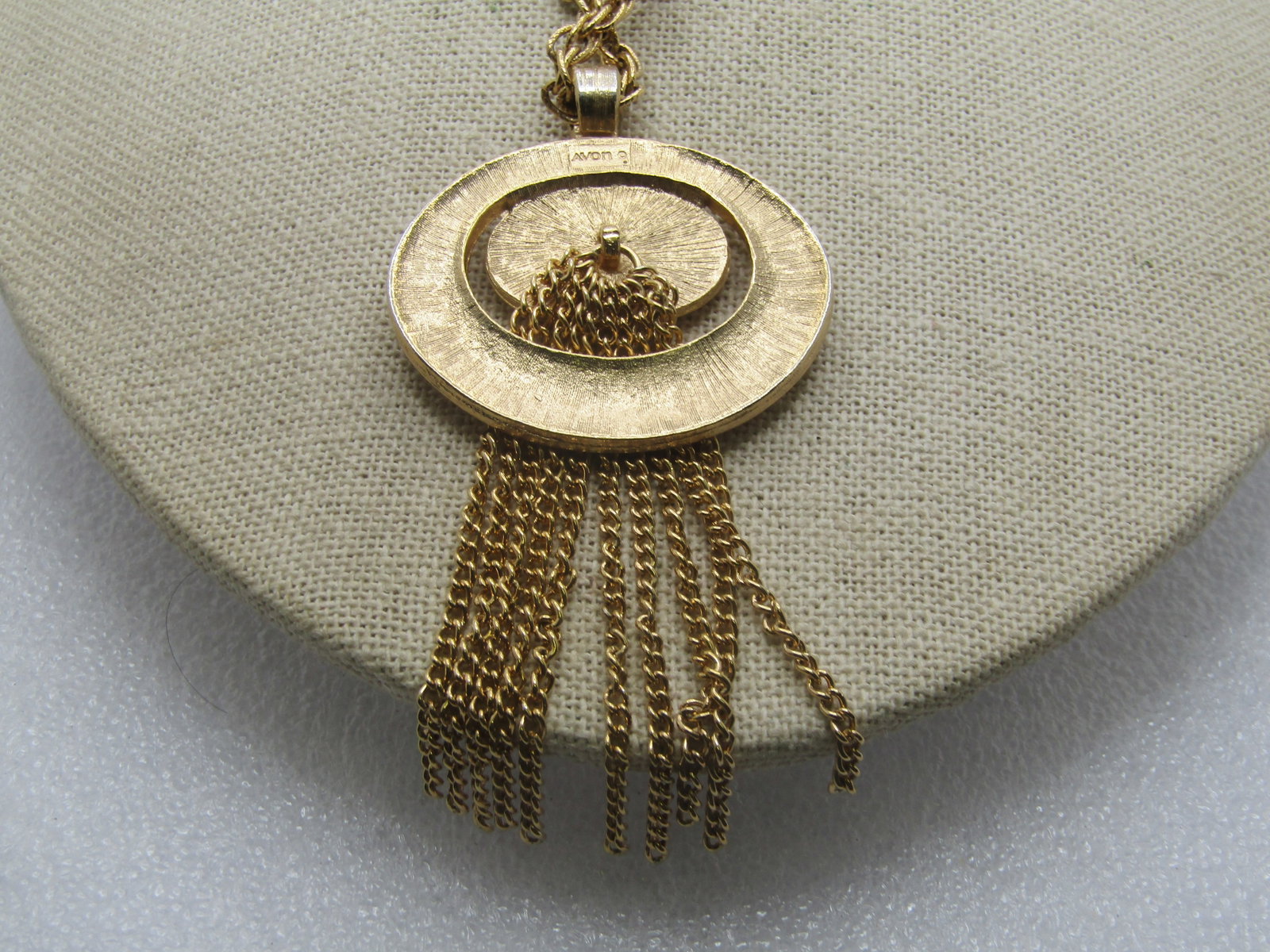 Vintage Avon Tassel Framed Necklace, 24", 1970's. - 5