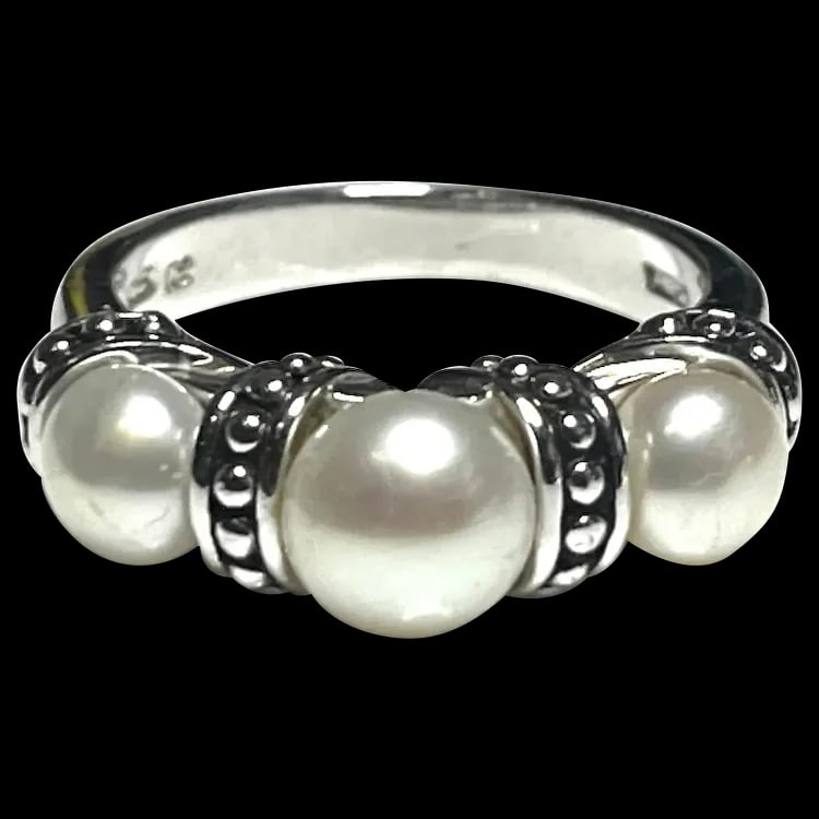 Honora Cultured Pearl Sterling Silver Ring: Title: Honora Cultured Pearl Sterling Silver Ring Description: Honora Cultured Pearl Sterling Silver Ring. Hallmarked: 925 China. Weighs: 8 grams. Measures US Ring Size: 9 Date/Period: Estate Material