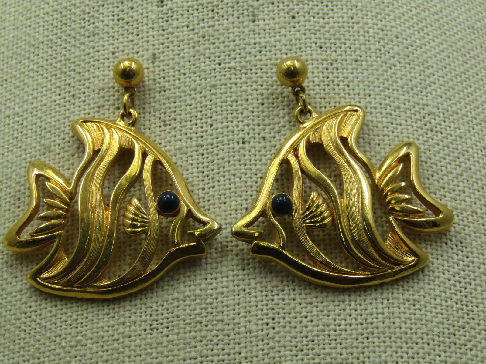 Vintage Tropical Gold FIsh Dangle Earrings, Pierced, 1.5", 1980's - 3