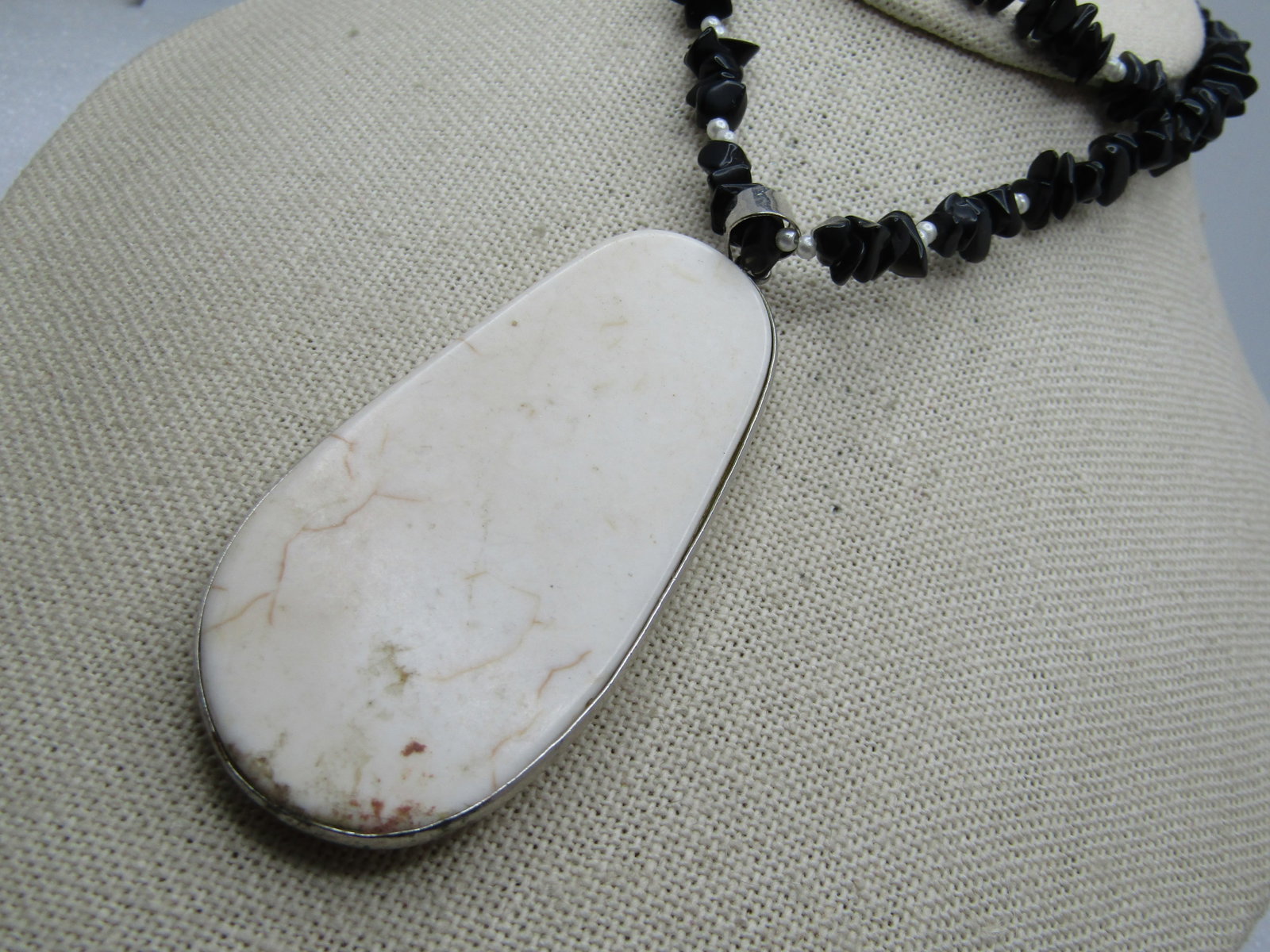 Vintage Black Nugget, Faux Pearl Agate Necklace, 22", 1980's-1990's - 4