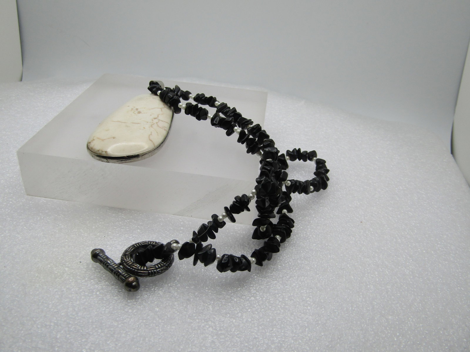 Vintage Black Nugget, Faux Pearl Agate Necklace, 22", 1980's-1990's - 5