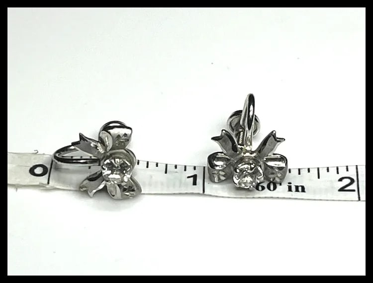 Vintage Marvel Screw Back Bow Earrings - 6