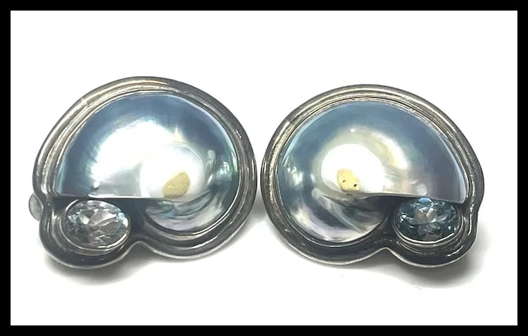 Estate Amy Kahn Russell Shell and Blue Topaz Sterling Silver Earrings - 3