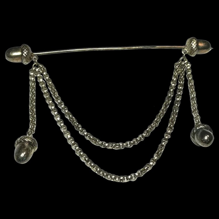Vintage Acorn Collar/ Cloak Pin (1 of 6)