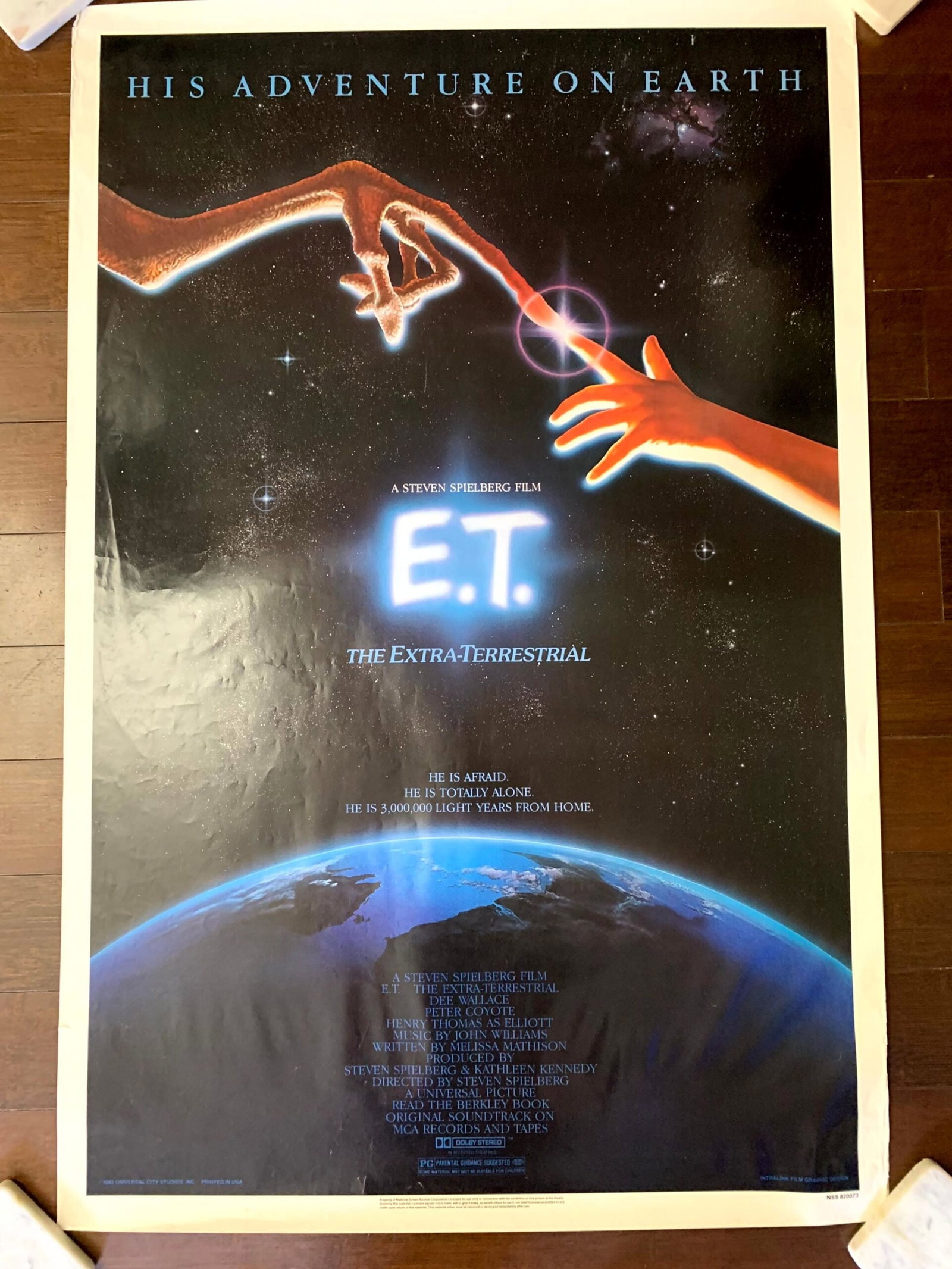 E.T. (1982) & Charlie and the Chocolate Factory (2005) US One Sheet Movie Posters: Title: E.T. (1982) & Charlie and the Chocolate Factory (2005) US One Sheet Movie Posters Description: E.T. (1982) & Charlie and the Chocolate Factory (2005) US One Sheet Movie Posters Please refer to 