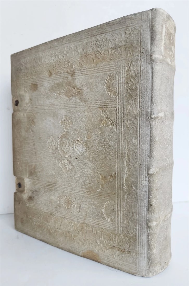 1764 EMBRYOLOGIA OBSTETRICS antique PIGSKIN BINDING w/ CLASPS - 3