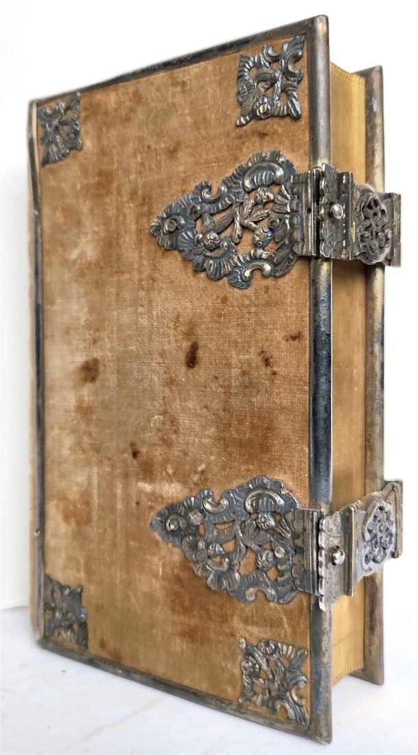 1857 GERMAN HYMNAL VELVET BINDING w/ BEAUTIFUL SILVER FITTINGS & CLASPS antique (1 of 15)