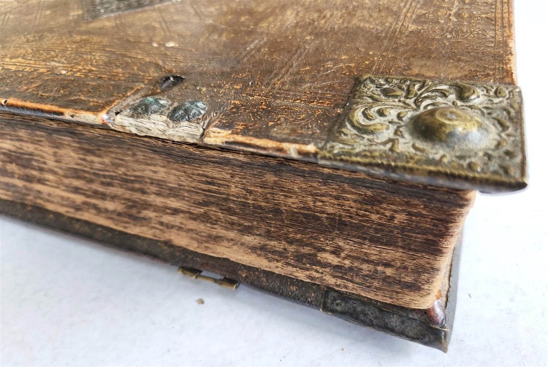 1772 BIBLE in GERMAN SWISS Zurich antique FOLIO w/ BRASS FITTINGS - 3