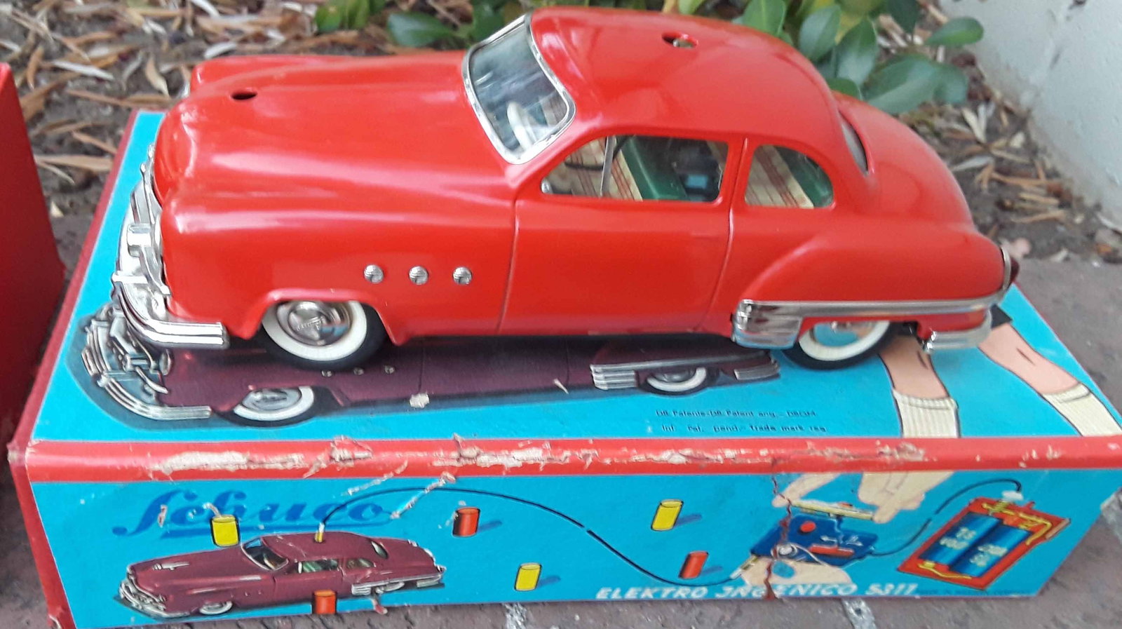 Schuco Ingenico 5311 (Made in Germany), Buick remote control car,car is c10, box is c7, accessories - 5