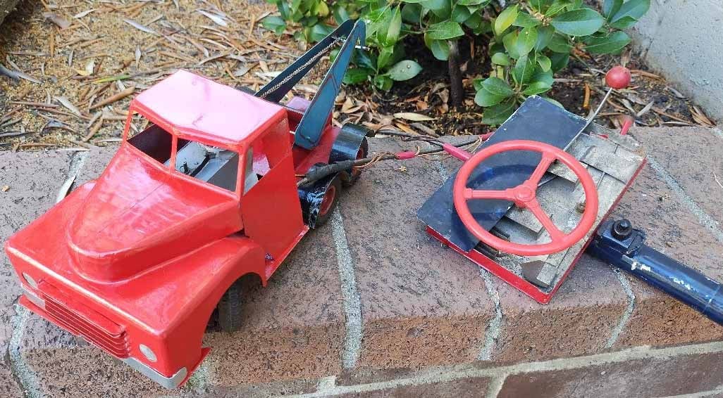 Arnold prototype truck, (Made in Germany) in 1935, never put in production, one of a kind from: Arnold prototype truck, (Made in Germany) in 1935, never put in production, one of a kind from Arnold prototype museum, electric motor works perfectly, activates the crane boom in one position and the