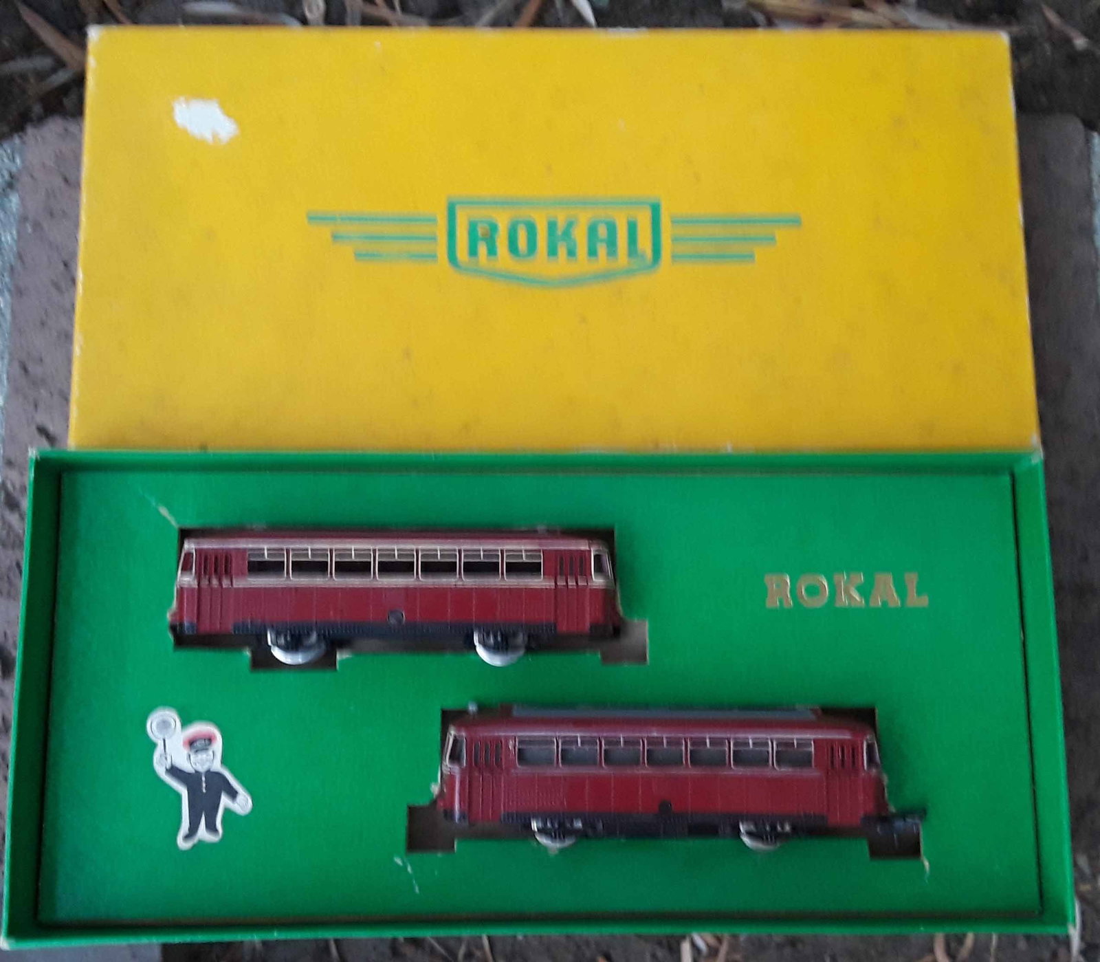 Rokal railbus train (Made in Germany),train is c10, box is c8.: Rokal railbus train (Made in Germany),train is c10, box is c8. Reserve: $143.00 Shipping: Domestic: Flat rate of $30.00 to anywhere within the contiguous U.S. International: Flate rate of $52.00 .