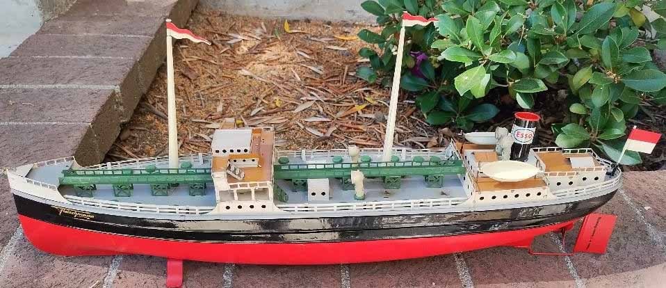 Fleischman Esso tanker , Made in Germany,c10 .: Fleischman Esso tanker , Made in Germany,c10 . Reserve: $1,999.00 Shipping: Domestic: Flat rate of $62.00 to anywhere within the contiguous U.S. International: Flate rate of $93.00 . International