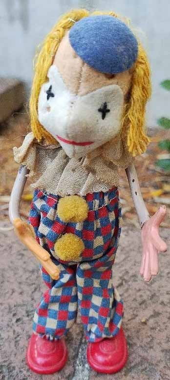 Schuco Bigo Fix Clown , Made in Germany, working windup, toy dances around, very sweet, c8 . (1 of 2)