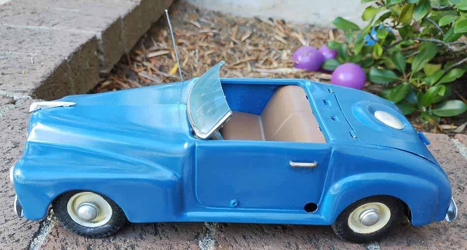 Marchesini Ford Cabrio, Made in Italy .aluminum body,c9 (missing the two gas canisters from the - 3