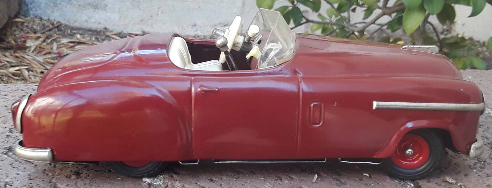 Schuco Combinato ,separate windups for propulsion and horn, working tachometer coupled with - 3