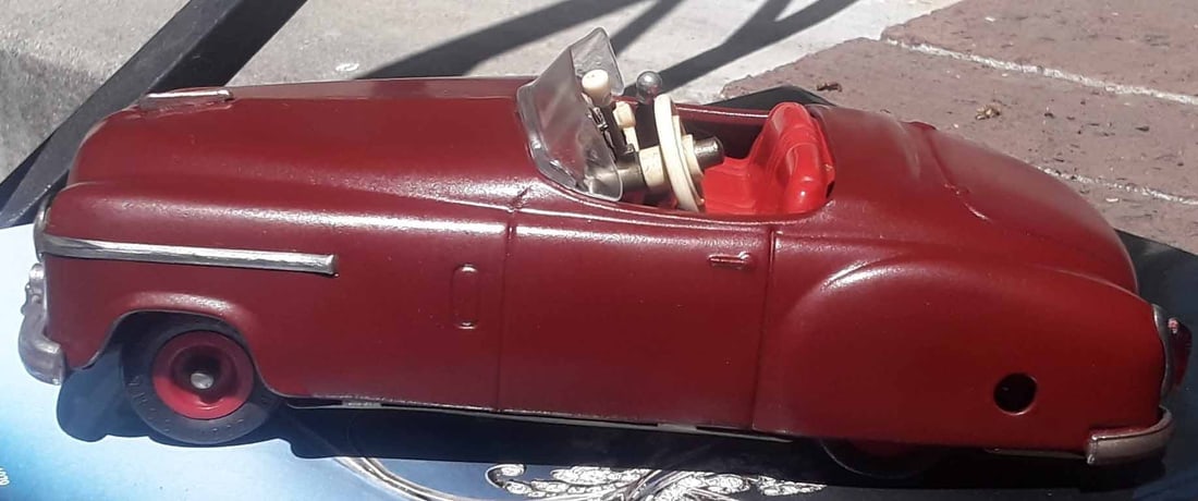 Schuco Combinato ,separate windups for propulsion and horn, working tachometer coupled with: Schuco Combinato ,separate windups for propulsion and horn, working tachometer coupled with functioning speed shifter, c9,the rarer version with olive green baseplate,. Reserve: $316.00 Shipping: Dome
