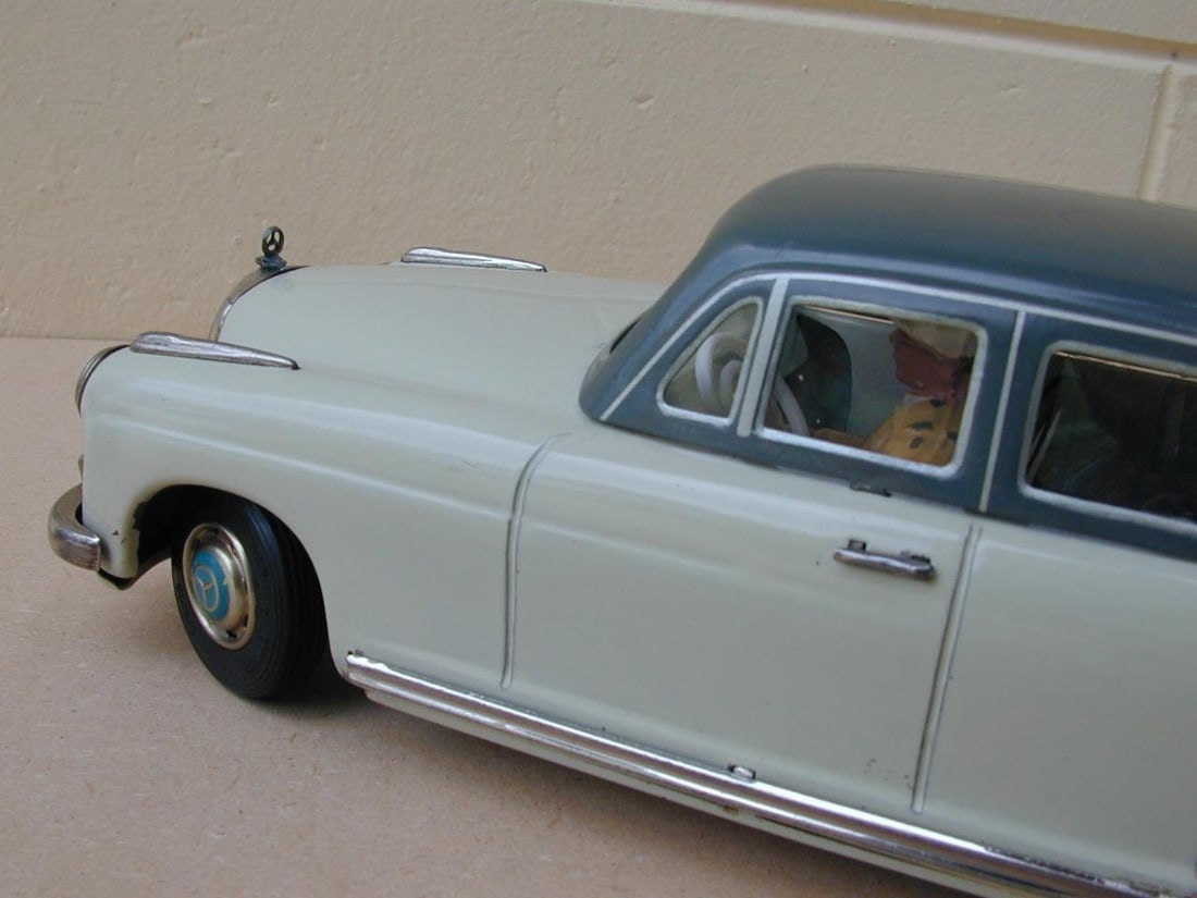 Tippco (made in Germany) Mercedes 220s, friction, c9.5 . - 8