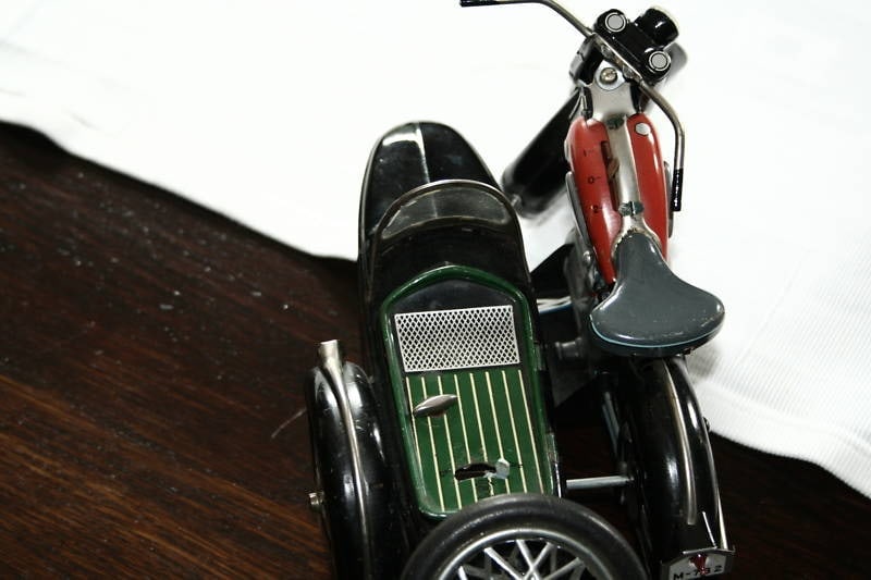 Marusan "Sunbeam" electric motorcycle, with working headlight and tail light, c9.5. - 5