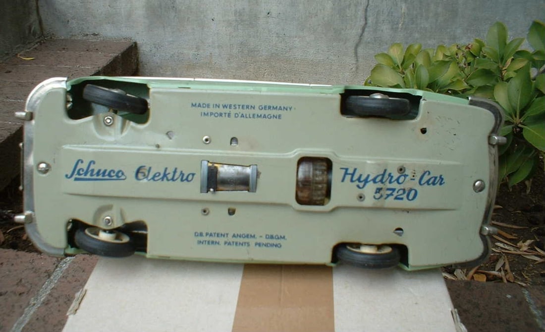 Schuco 5720 "Hydrocar" (Made in Western Germany), battery operated, has functioning hydraulic - 7
