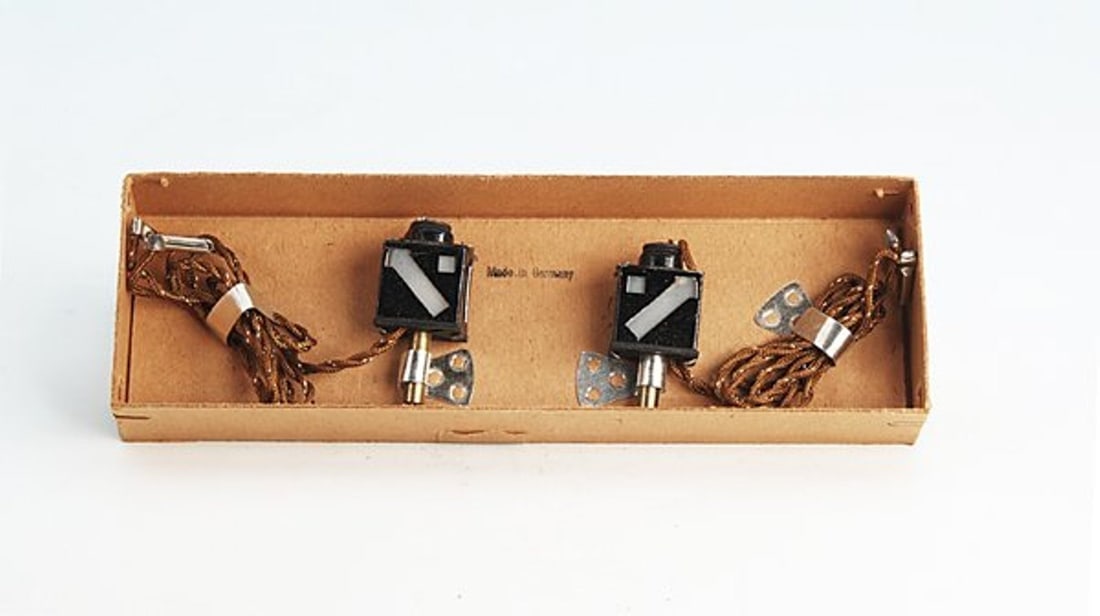 Marklin 14388G set of electric semaphores (Made in US Zone Germany) Gauge 0/1,c10. (1 of 2)