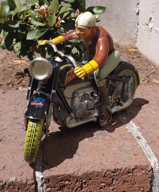 Arnold Mac 700 (US Zone Germany) motorcycle,multiple programs, the rider idles the motorcycle ,: Arnold Mac 700 (US Zone Germany) motorcycle,multiple programs, the rider idles the motorcycle , revvs up the engine, drives in a half circle, stops, dismounts by swinging right leg over the saddle, re