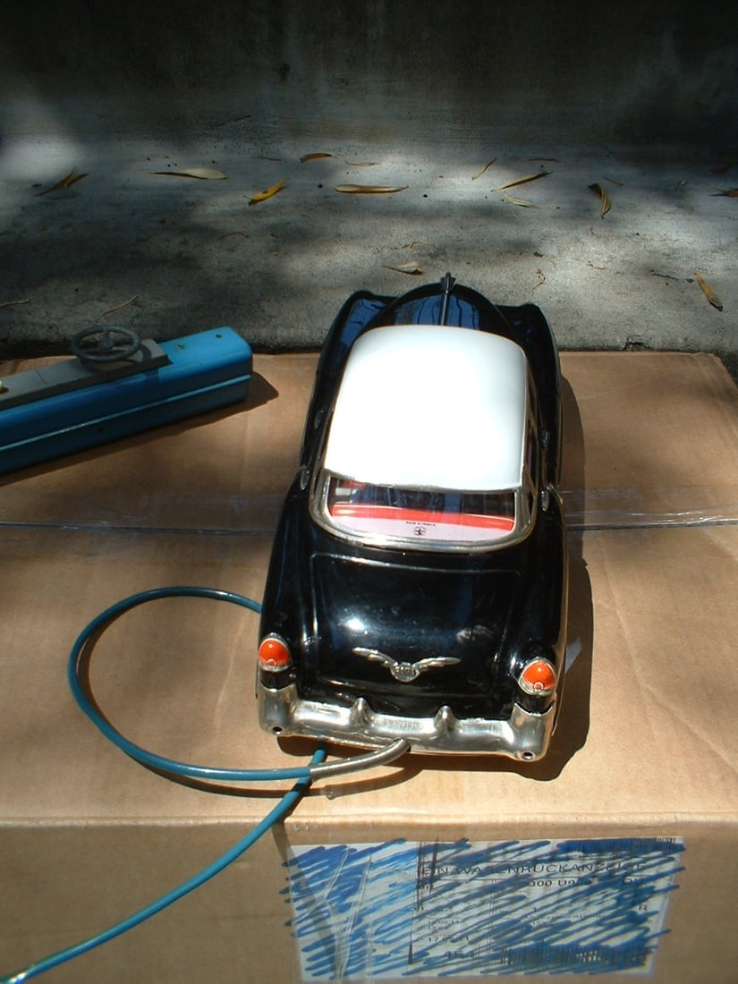 Gama Cadillac,electric car Made in Western Germany, rare two-tone color, forward/reverse, steering, - 4