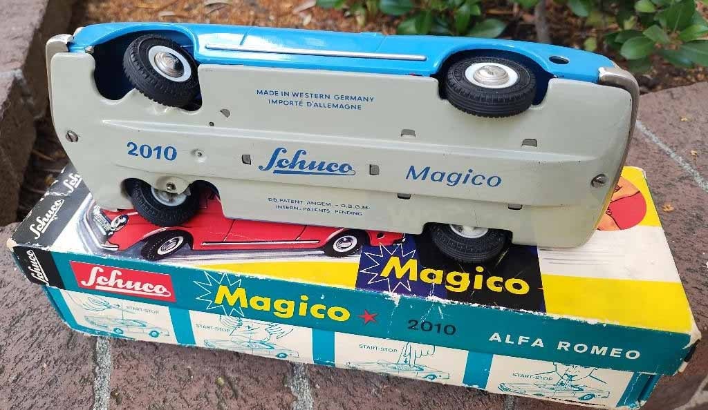 Schuco "Magico" 2010, Made in Germany, the car starts and stops by touching the antenna, with - 7