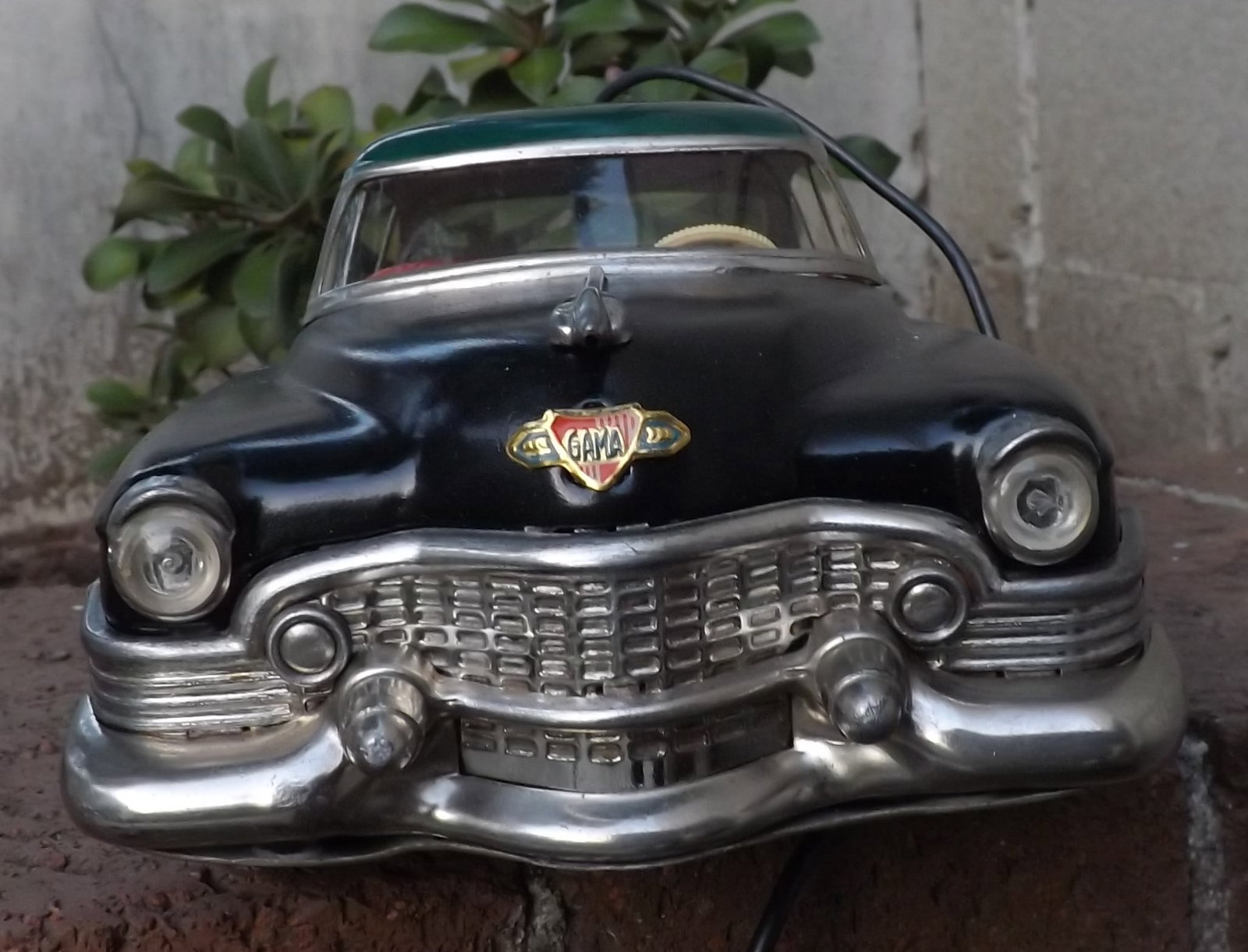 Gama Cadillac,electric car Made in Western Germany, rare two-tone color, forward/reverse, steering, - 2