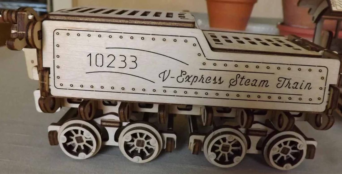 One of a kind windup locomotive, with track, c10,. - 12