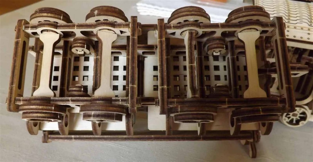 One of a kind windup locomotive, with track, c10,. - 14
